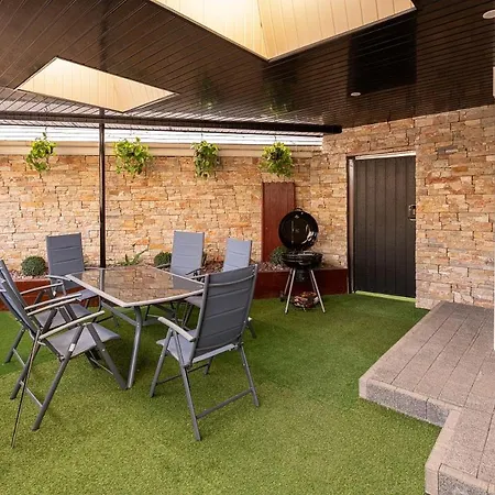 Апартаменты Robeen House Килларни