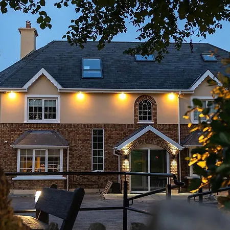 Lejlighed Robeen House *